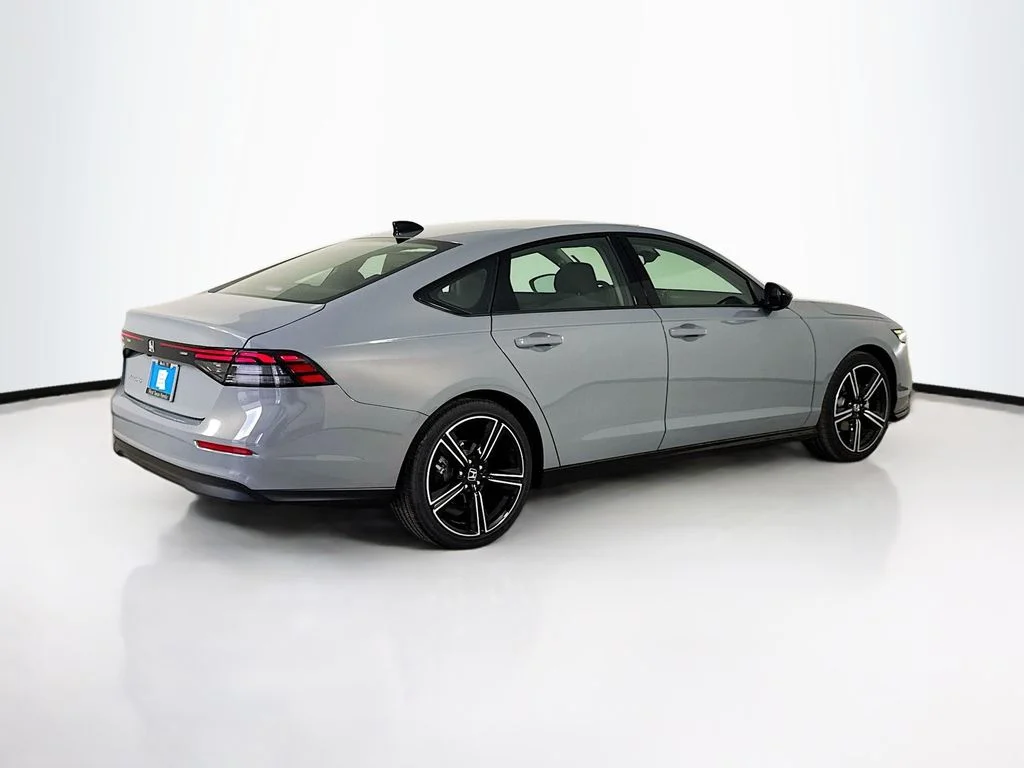 New 2026 Urban Gray Pearl Honda SE image 8