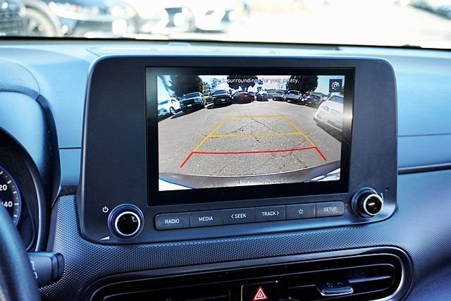 Used 2023 White Hyundai SEL image 25