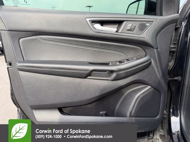 Used 2020 Agate Black Ford Titanium image 22