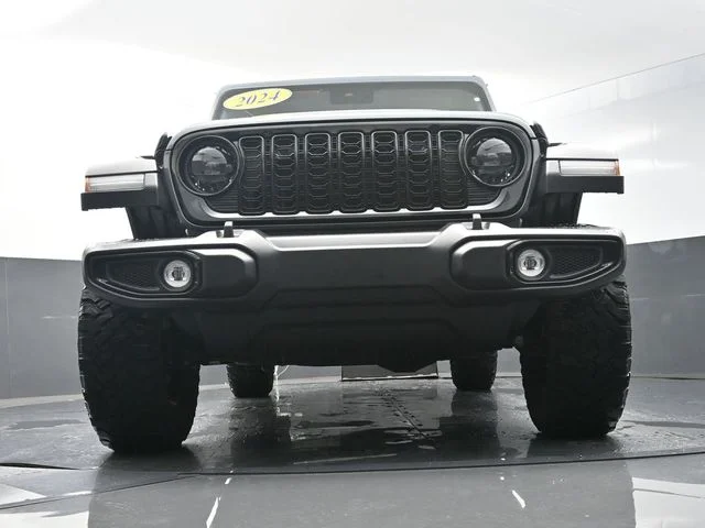 Used 2024 Gray Jeep Sport image 35