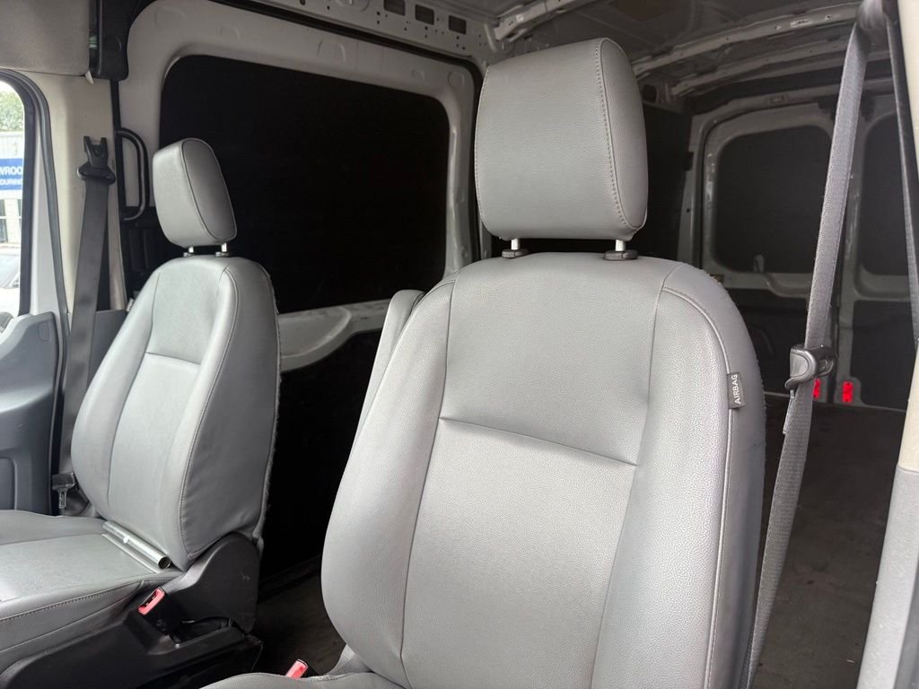 Used 2017 White Ford Base image 18