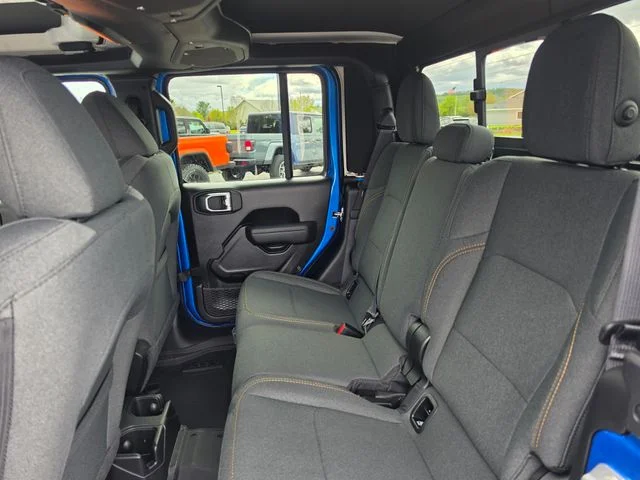 New 2026 Hydro Blue Pearl-Coat Exterior Paint Jeep Sport S image 9