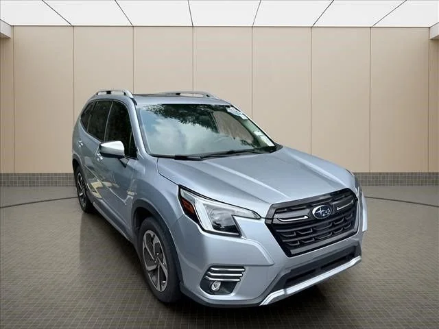 Used 2022 Silver Subaru Touring image 9
