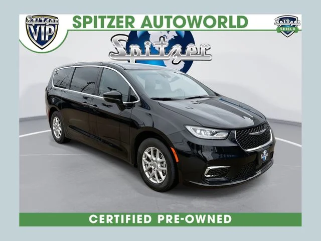 Used 2025 Black Chrysler Select image 1