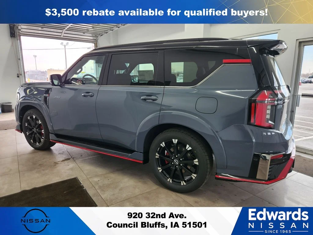 New 2026 Stealth Gray / Super Black Two-tone Nissan NISMO® image 5