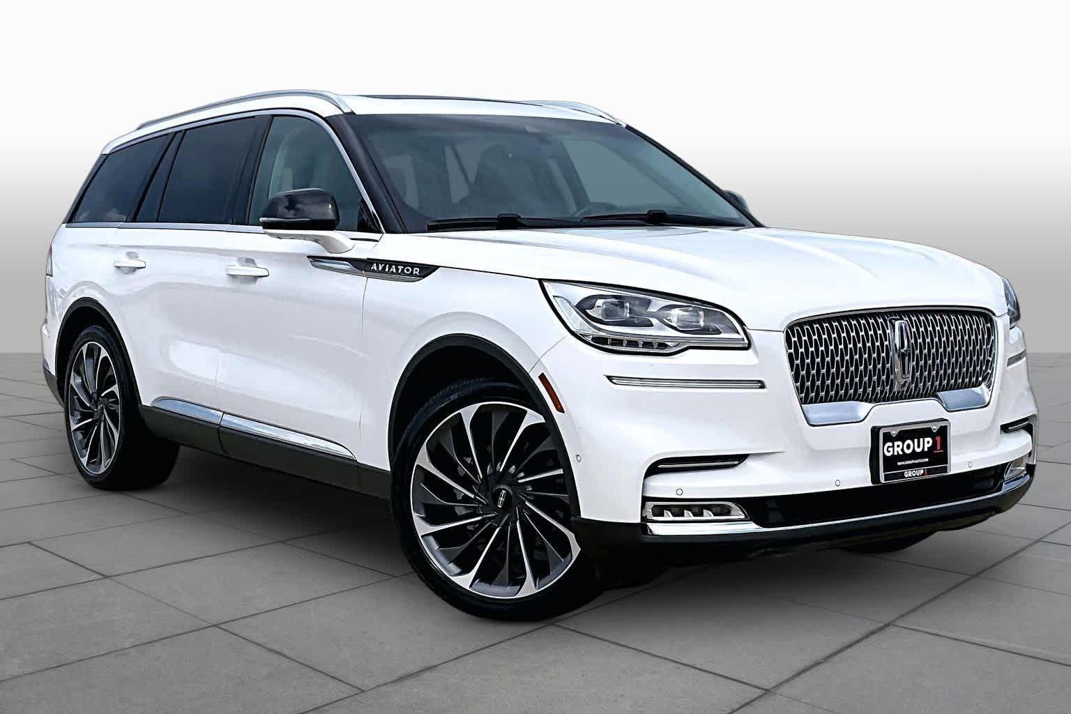 Used 2020 Pristine White Metallic Tri-Coat Lincoln Reserve image 3