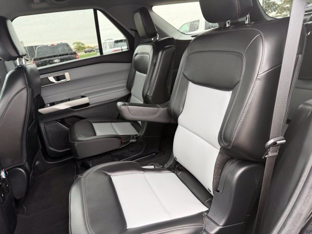 Used 2024 Black Metallic Ford XLT image 26