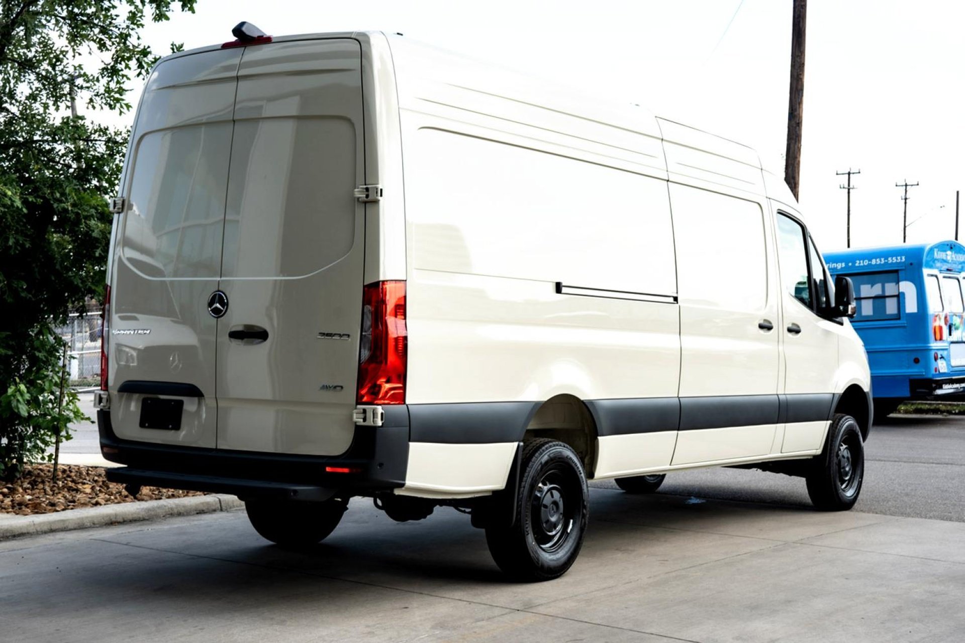 New 2025 Pebble+Gray Mercedes-Benz Cargo 170 WB image 6