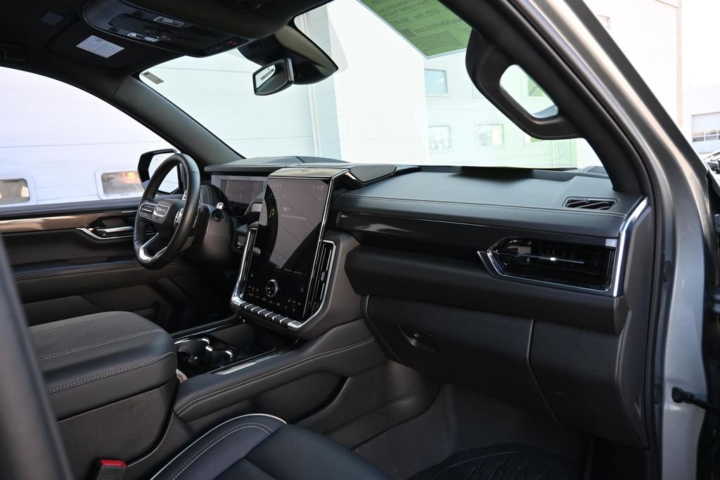Used 2025 Sterling GMC Elevation image 23