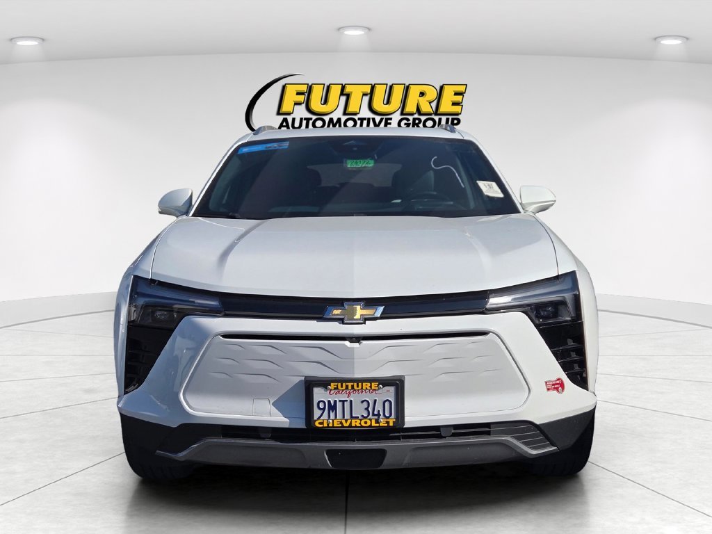 Used 2024 White Chevrolet LT image 2