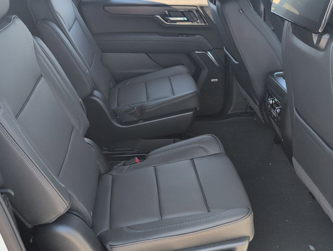 New 2026 Glacier White Tricoat GMC Denali image 28