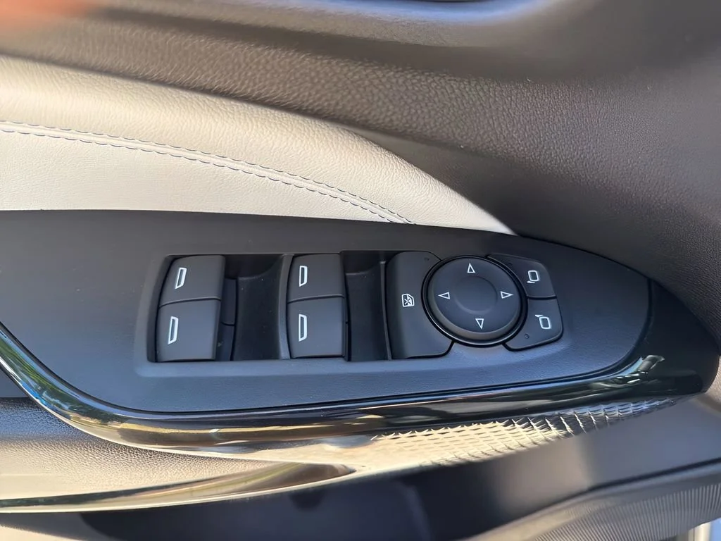 Used 2025 Sterling Gray Metallic Chevrolet LT image 22