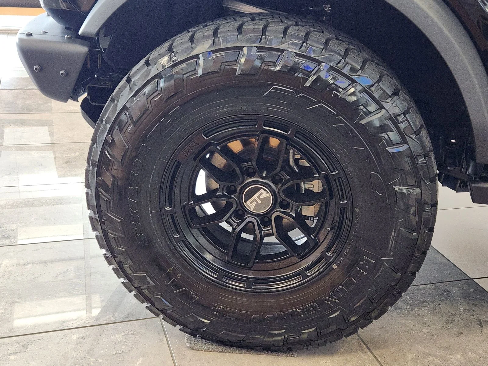 New 2025 Shadow Black Ford Badlands® image 7