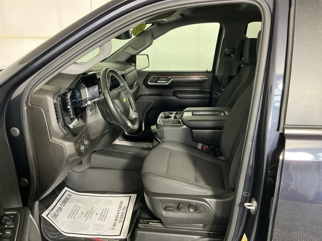 Used 2024 Dark Ash Metallic Chevrolet LT image 17