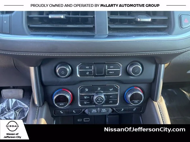 Used 2023 White Chevrolet Z71 image 26