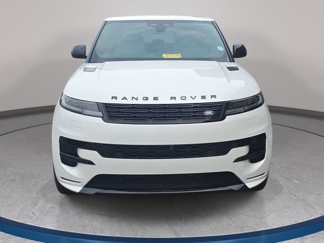 New 2026 Ostuni Pearl White Land Rover Dynamic SE image 2