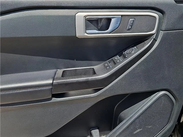 Used 2022 Agate Black Metallic Ford 4x2 image 15