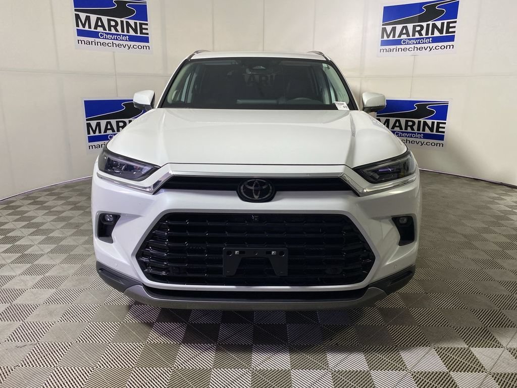 Used 2024 Off-white Toyota Limited image 15