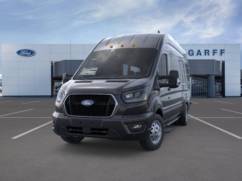 New 2026 Agate Black Metallic Ford XLT image 2