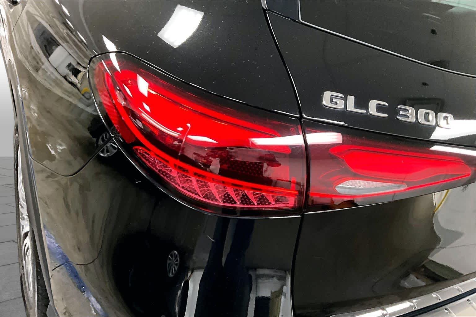 Certified Used 2023 Black Mercedes-Benz GLC 300 image 28