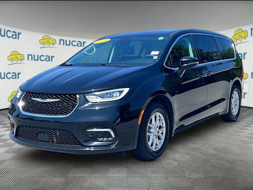 Used 2024 Black Chrysler Touring L image 3