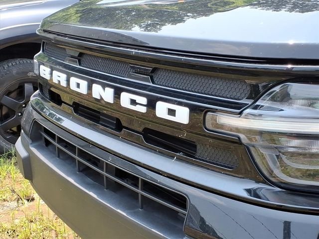 Used 2022 Black Ford Outer Banks image 5