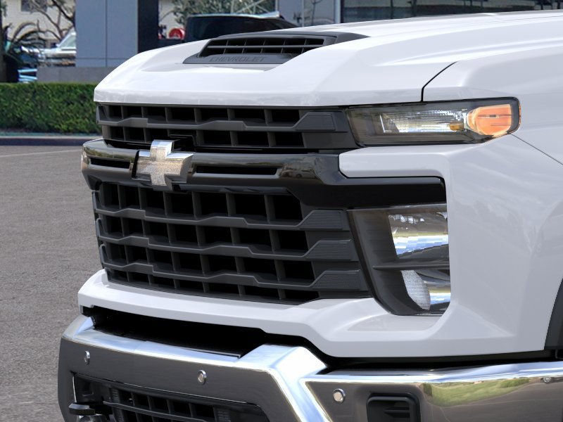 New 2026 Summit White Chevrolet WT image 13