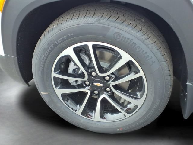 New 2026 Summit White Chevrolet LT image 15