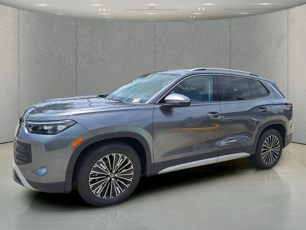2026 Volkswagen Tiguan 2.0T S's photo
