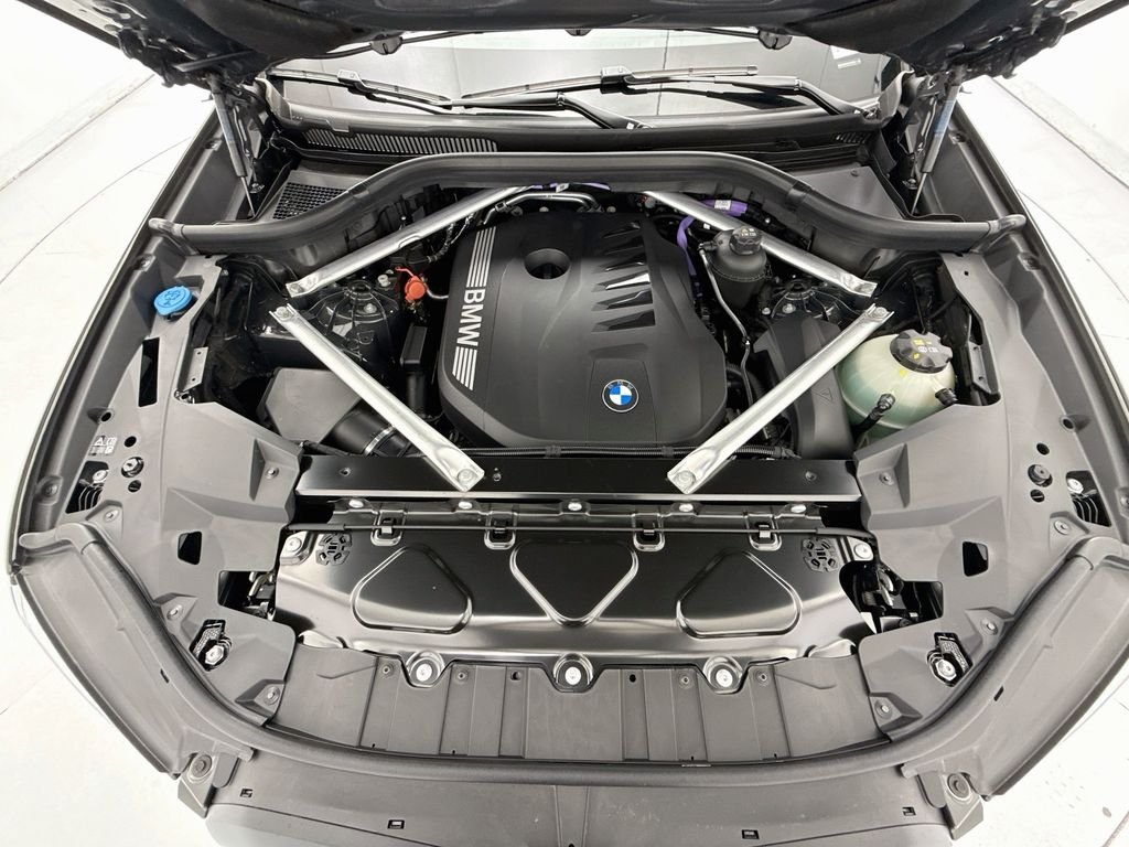New 2026 Gray Metallic BMW xDrive40i image 28