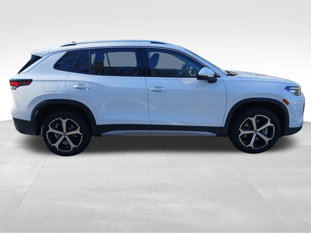 New 2026 White Volkswagen 2.0T SE image 6