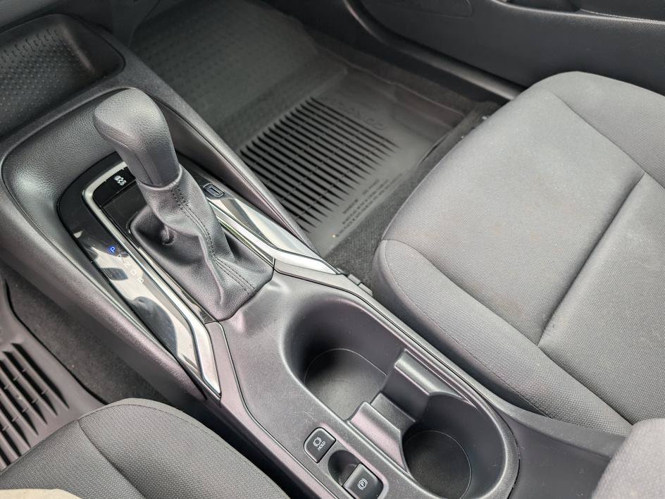 Used 2025 Underground Toyota LE image 22