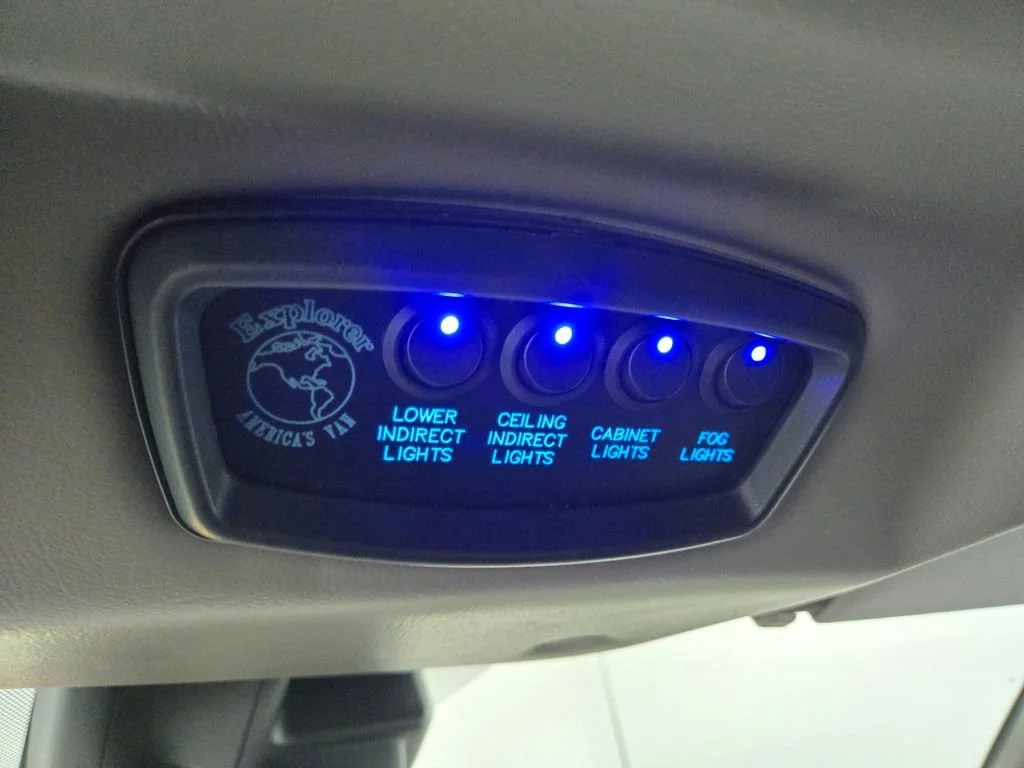 2021 Chevrolet Express Cargo Work Van - Photo 27