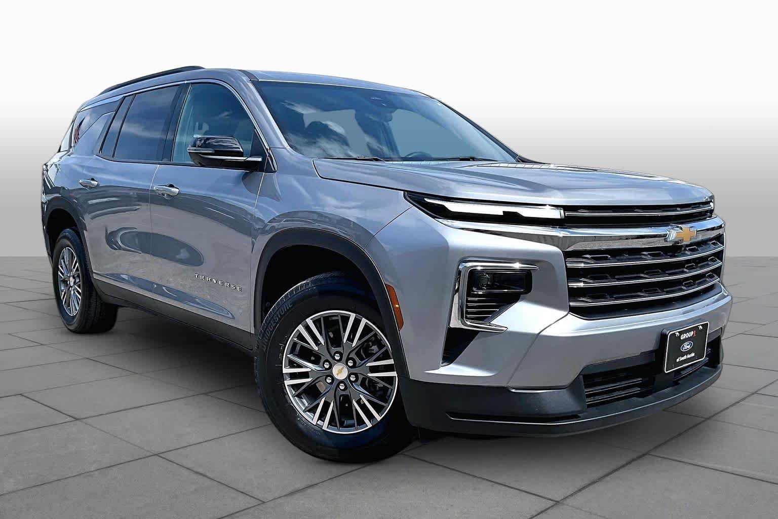 Used 2024 Sterling Gray Metallic Chevrolet FWD LT image 3