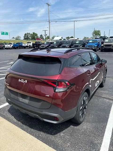 Used 2024 Red Kia X-Line image 8