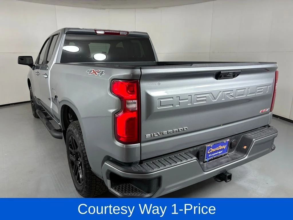 Used 2026 Gray Chevrolet RST image 8