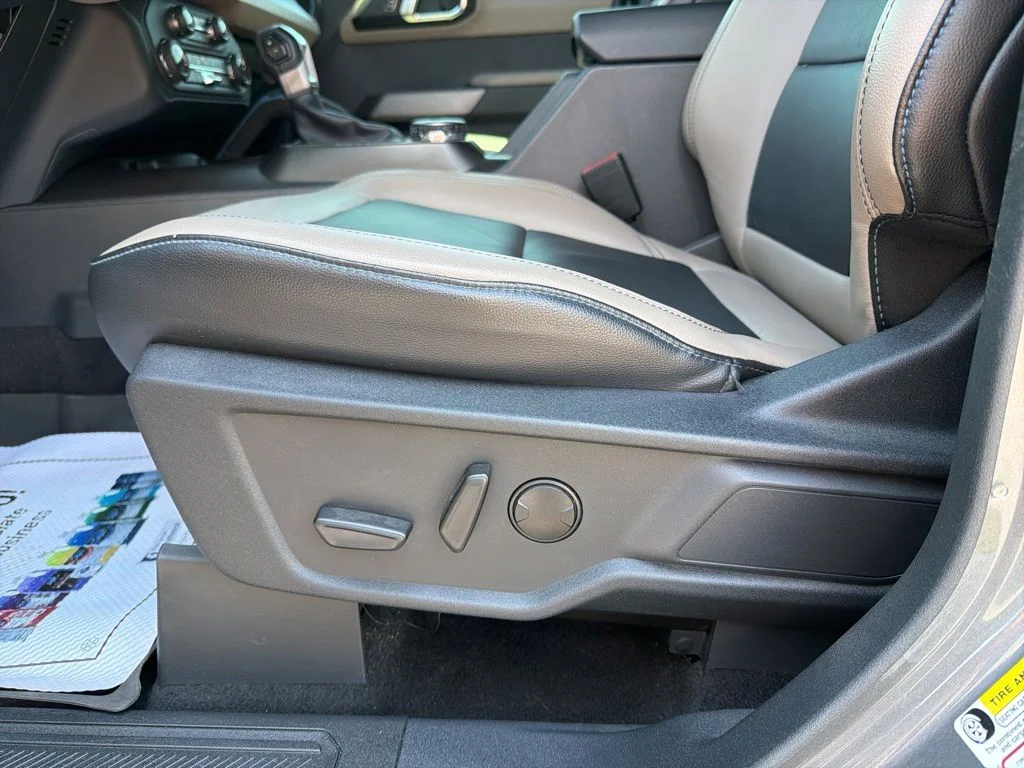 Used 2022 Gray Ford Wildtrak image 18