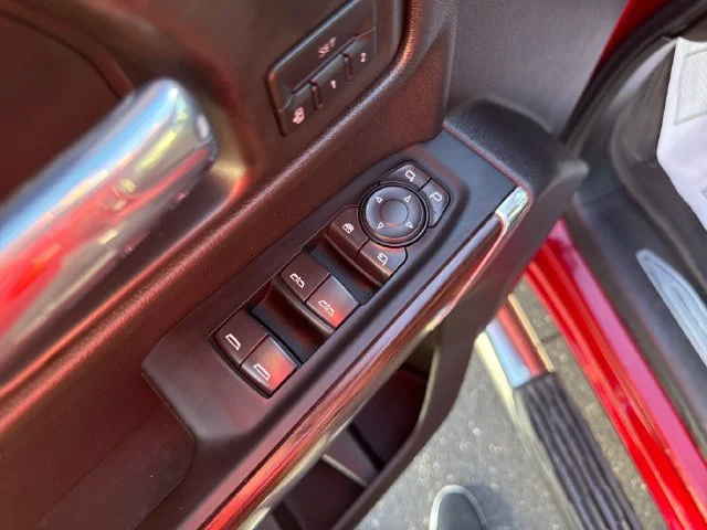 Used 2021 CAYENNE RED TINTCOAT GMC SLT image 13