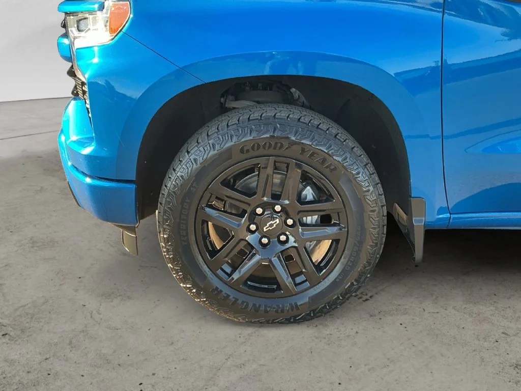 Used 2022 GLACIER BLUE METALLIC Chevrolet RST image 13