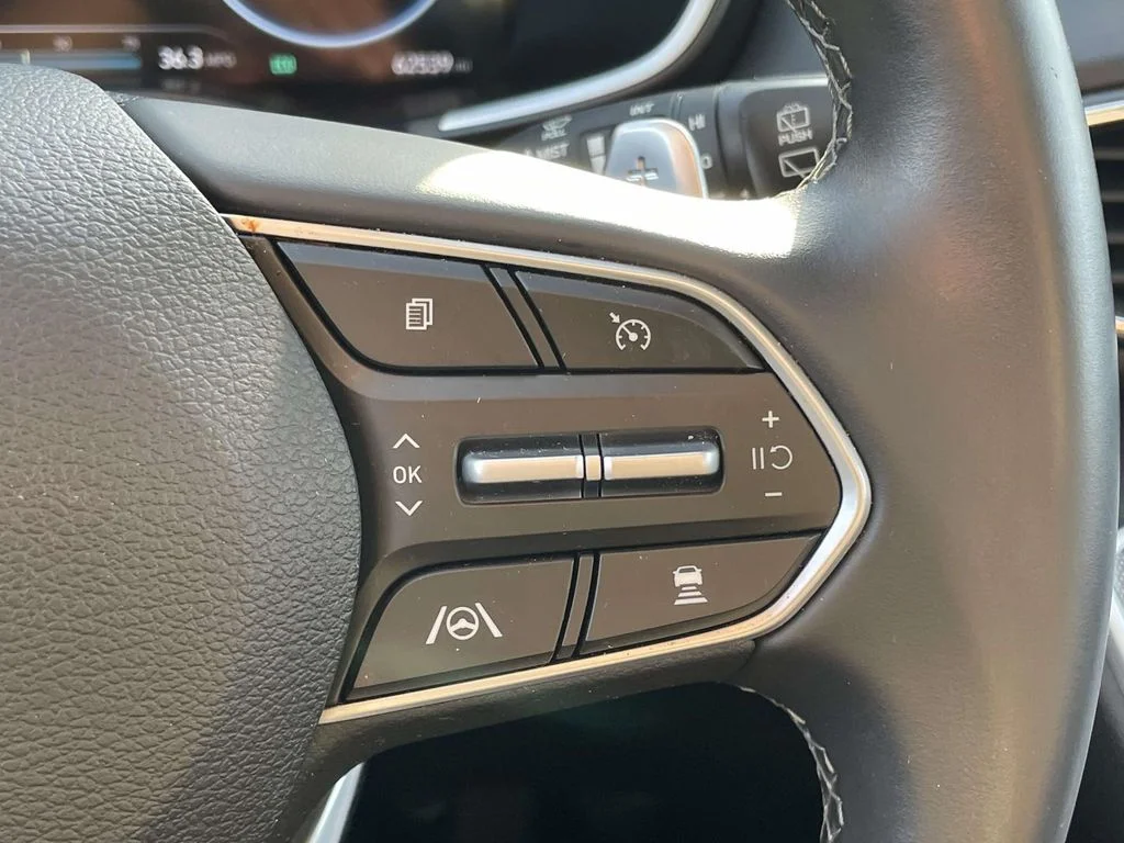Used 2022 Shimmering Silver Hyundai Blue image 11