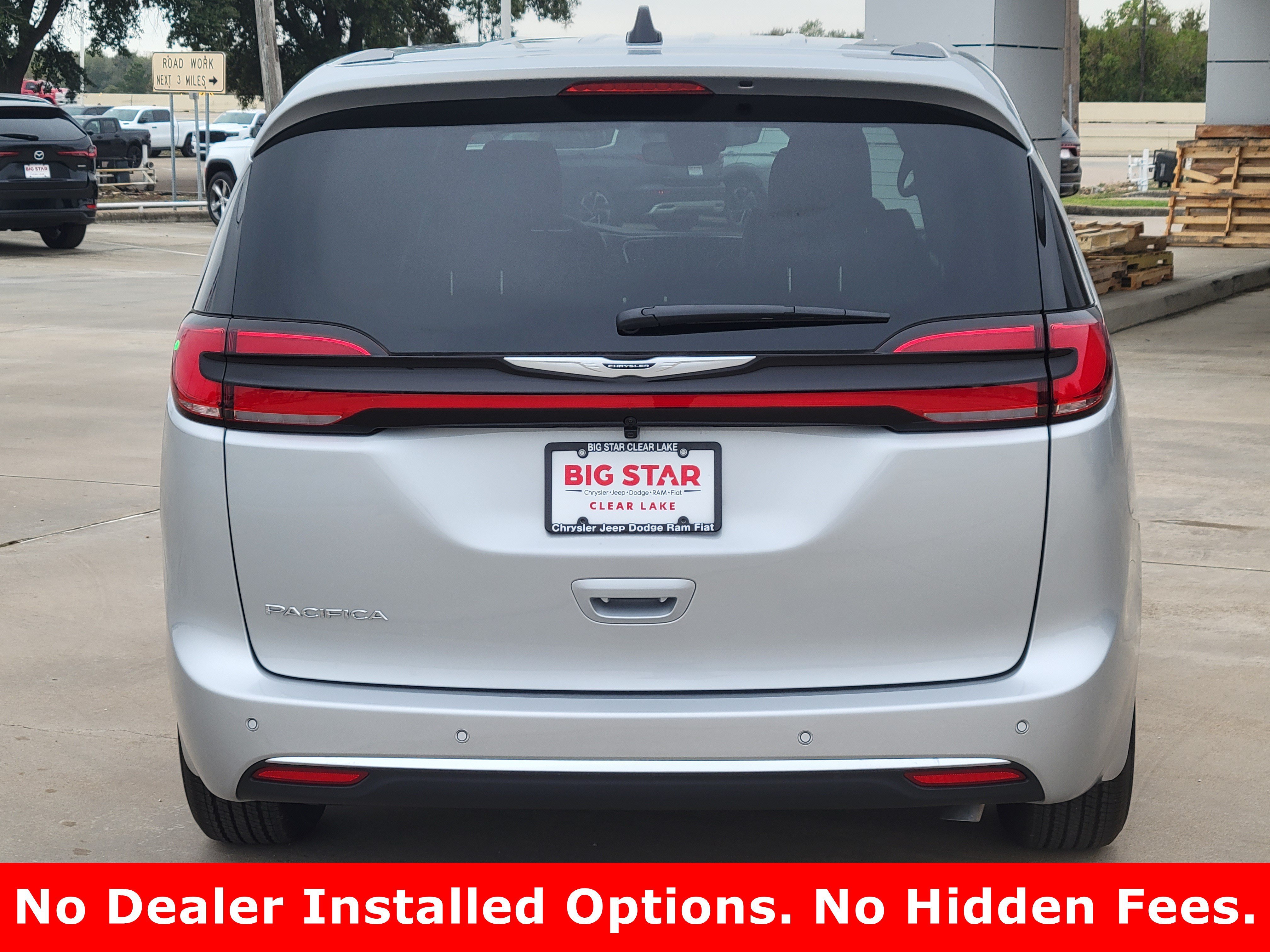 2026 Chrysler Pacifica Select - Photo 5