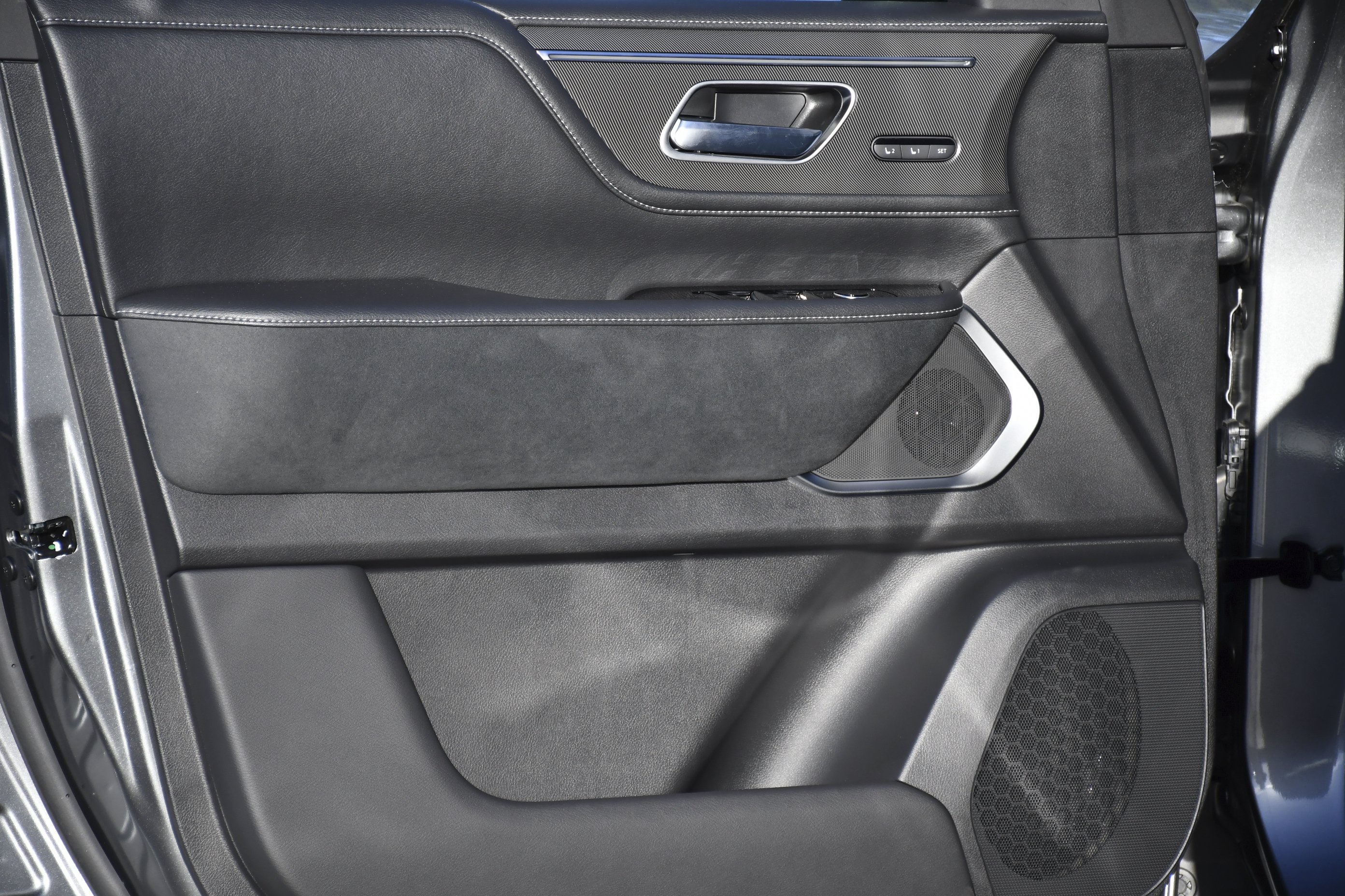 New 2027 BLACK OBSIDIAN INFINITI Luxe 4WD image 23