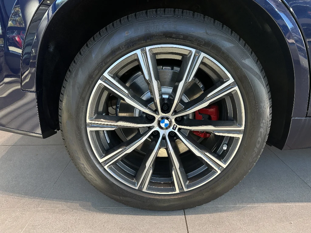 New 2026 Tanzanite Blue II Metallic BMW xDrive50e image 7