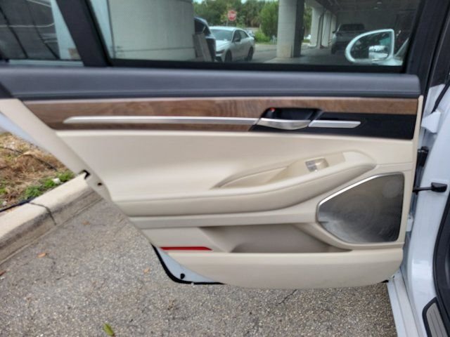 2017 GENESIS G90 Premium - Photo 10