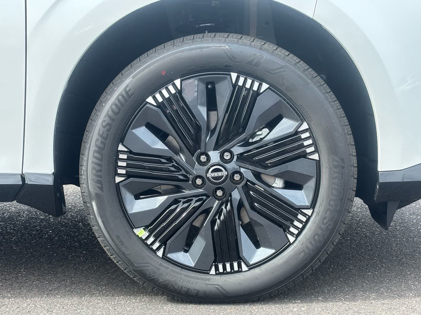 New 2026 Everest White Pearl Tricoat Nissan Platinum image 10