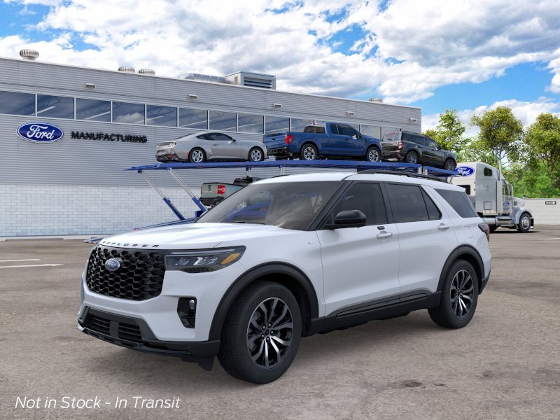 New 2026 Space White Metallic Ford ST-Line image 9