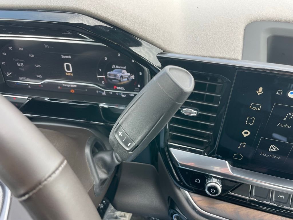 Used 2025 White GMC SLT image 14