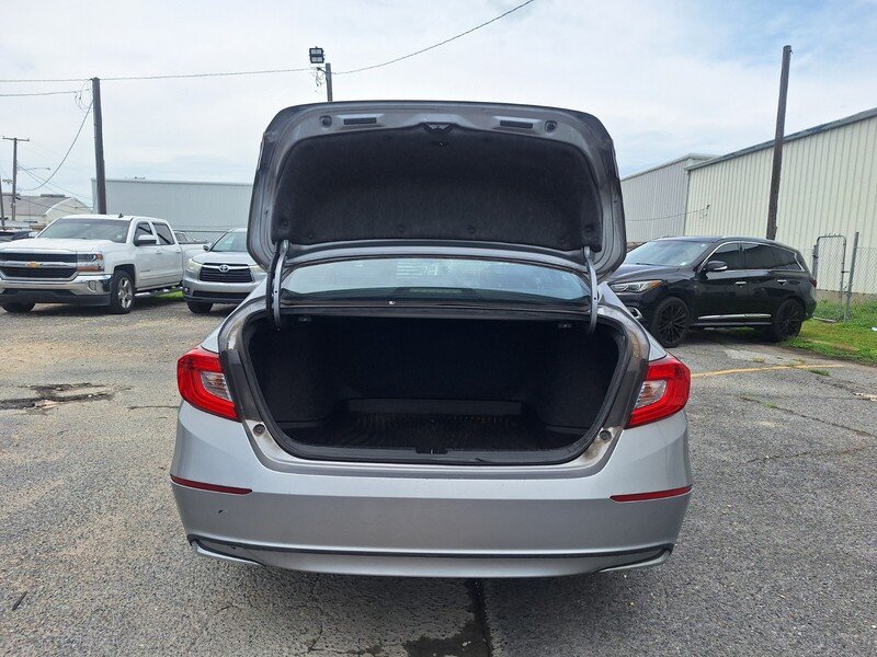 Used 2018  Honda EX image 22