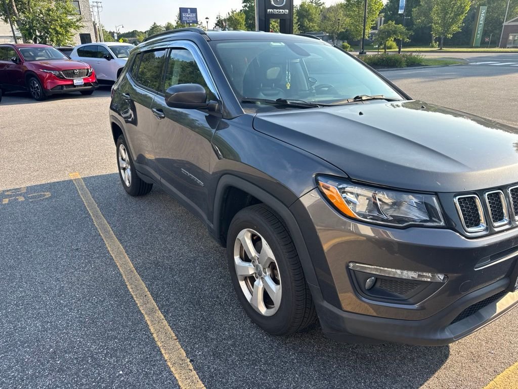 Used 2019 Gray Jeep Latitude image 1