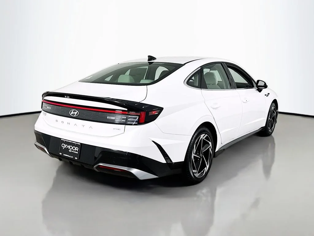 New 2026 Serenity White Hyundai SEL Sport image 7